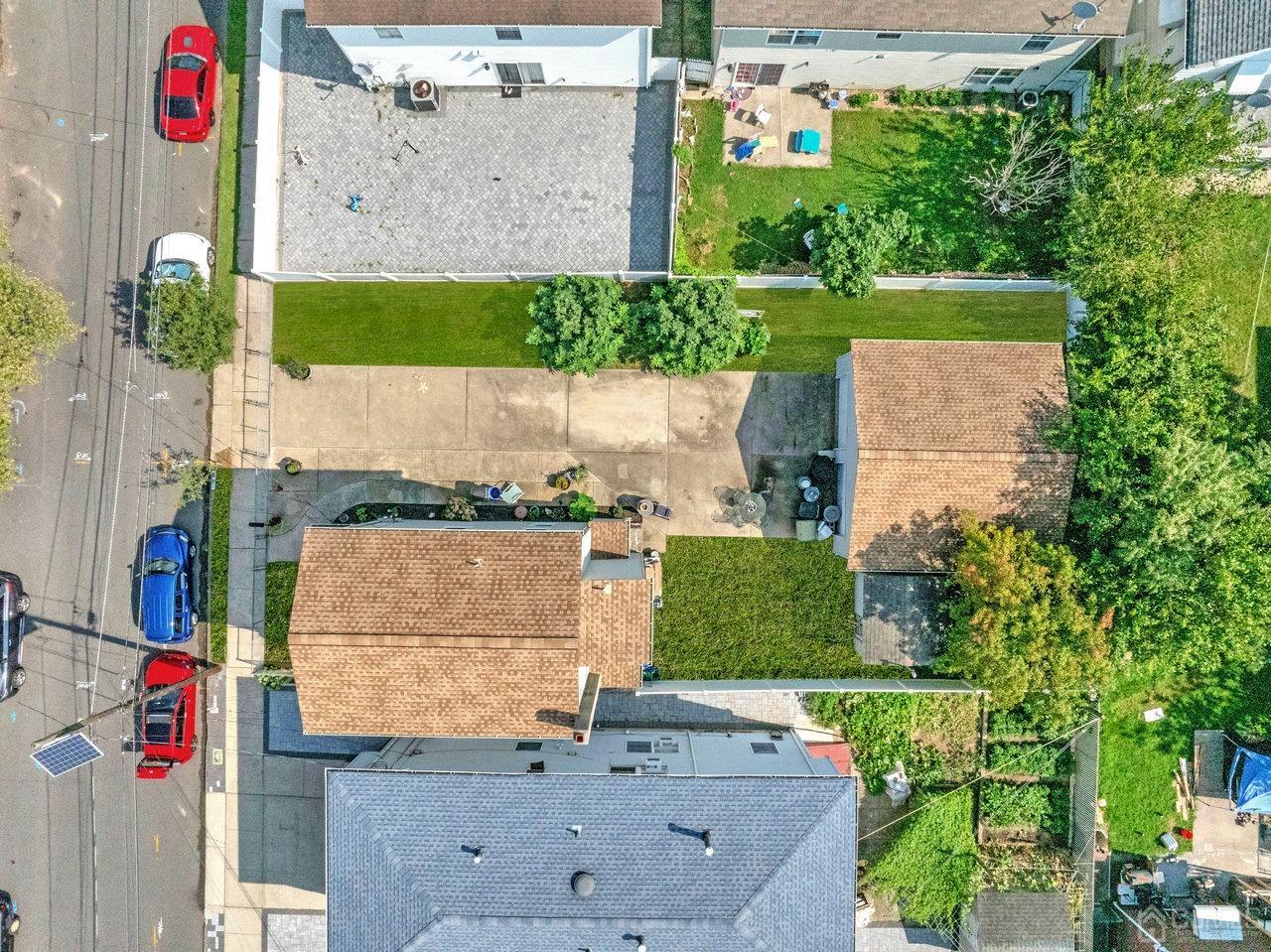 32 Christopher Street