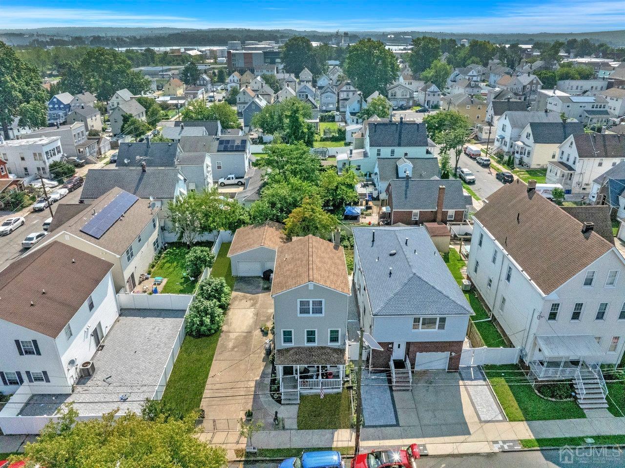 32 Christopher Street