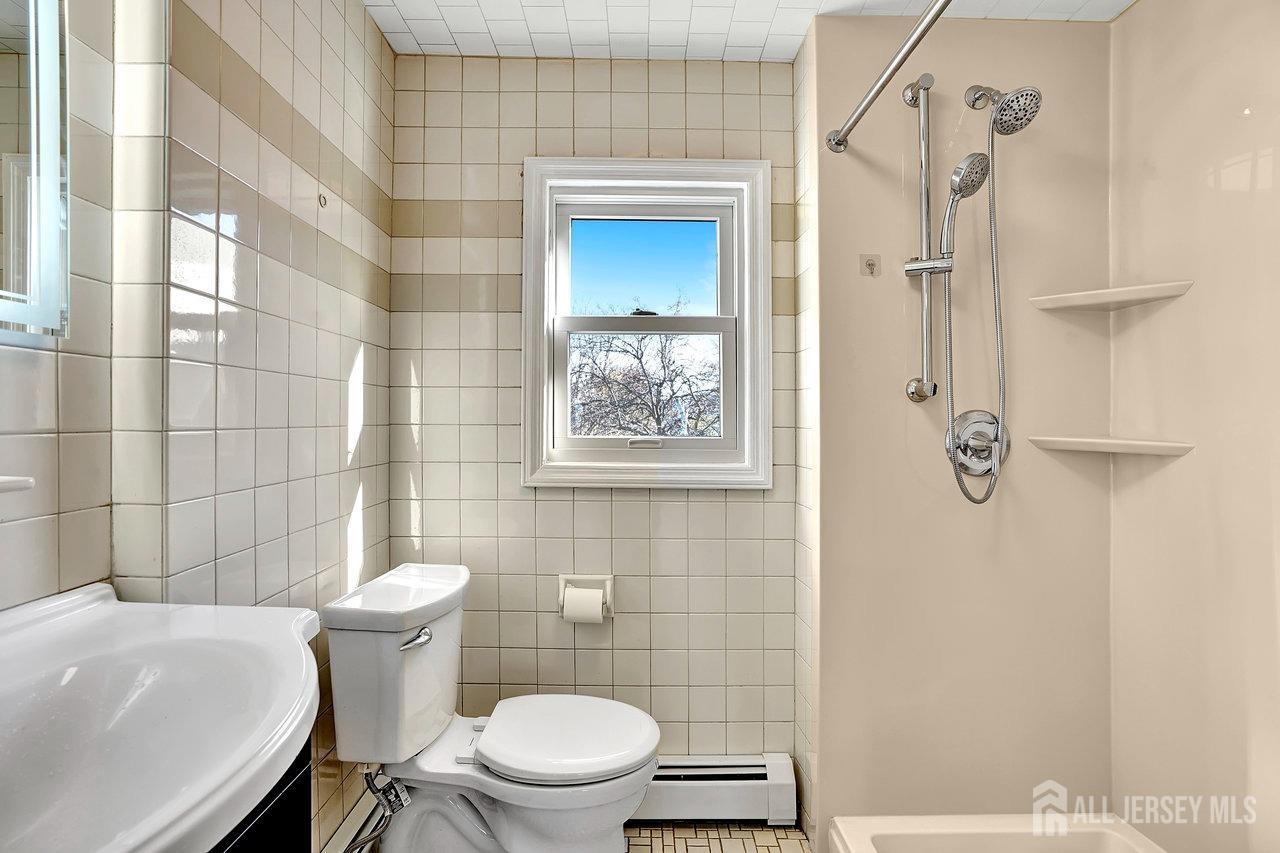 32 Christopher Street