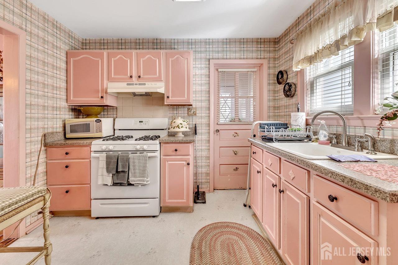 79 Midland Boulevard