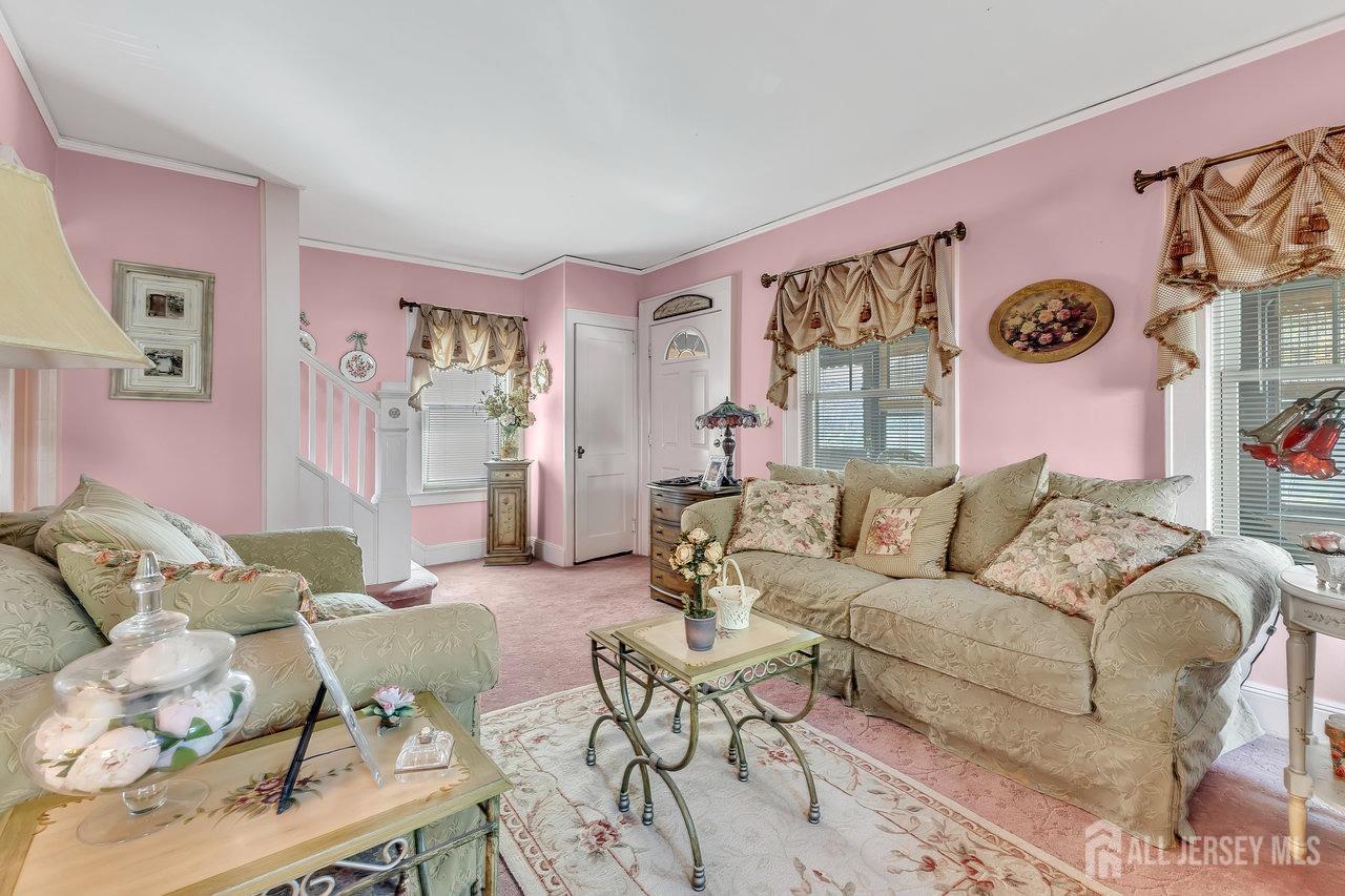 79 Midland Boulevard