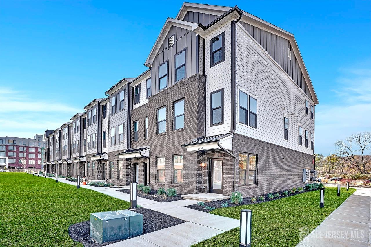 1422 Sadie Circle # 1422