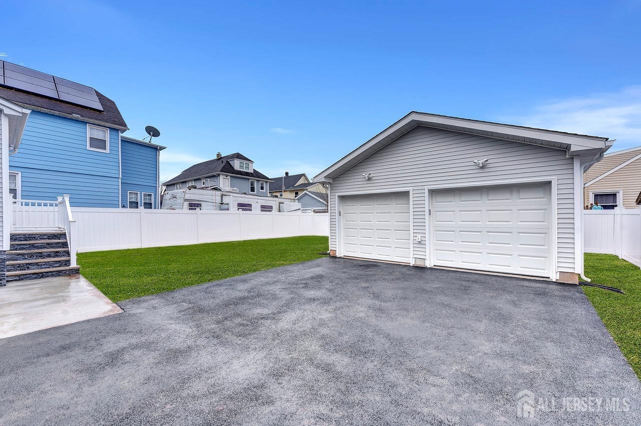 33 Christopher Street