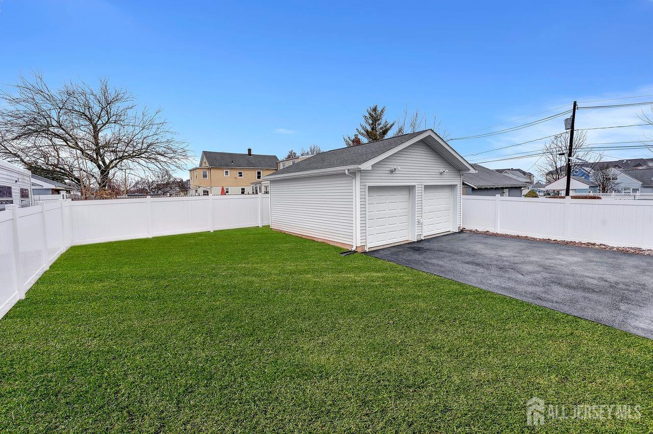 33 Christopher Street