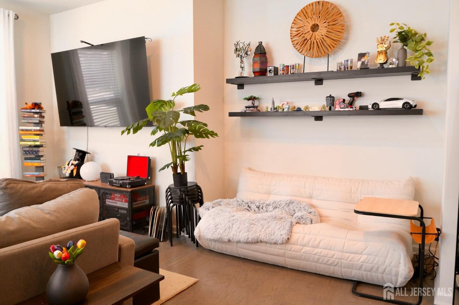 101 Peyton Place # 135