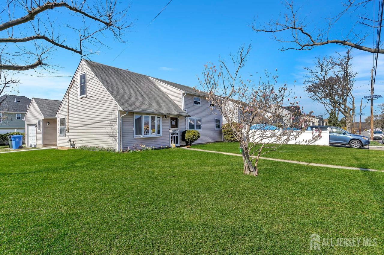 109 S Harrison Avenue