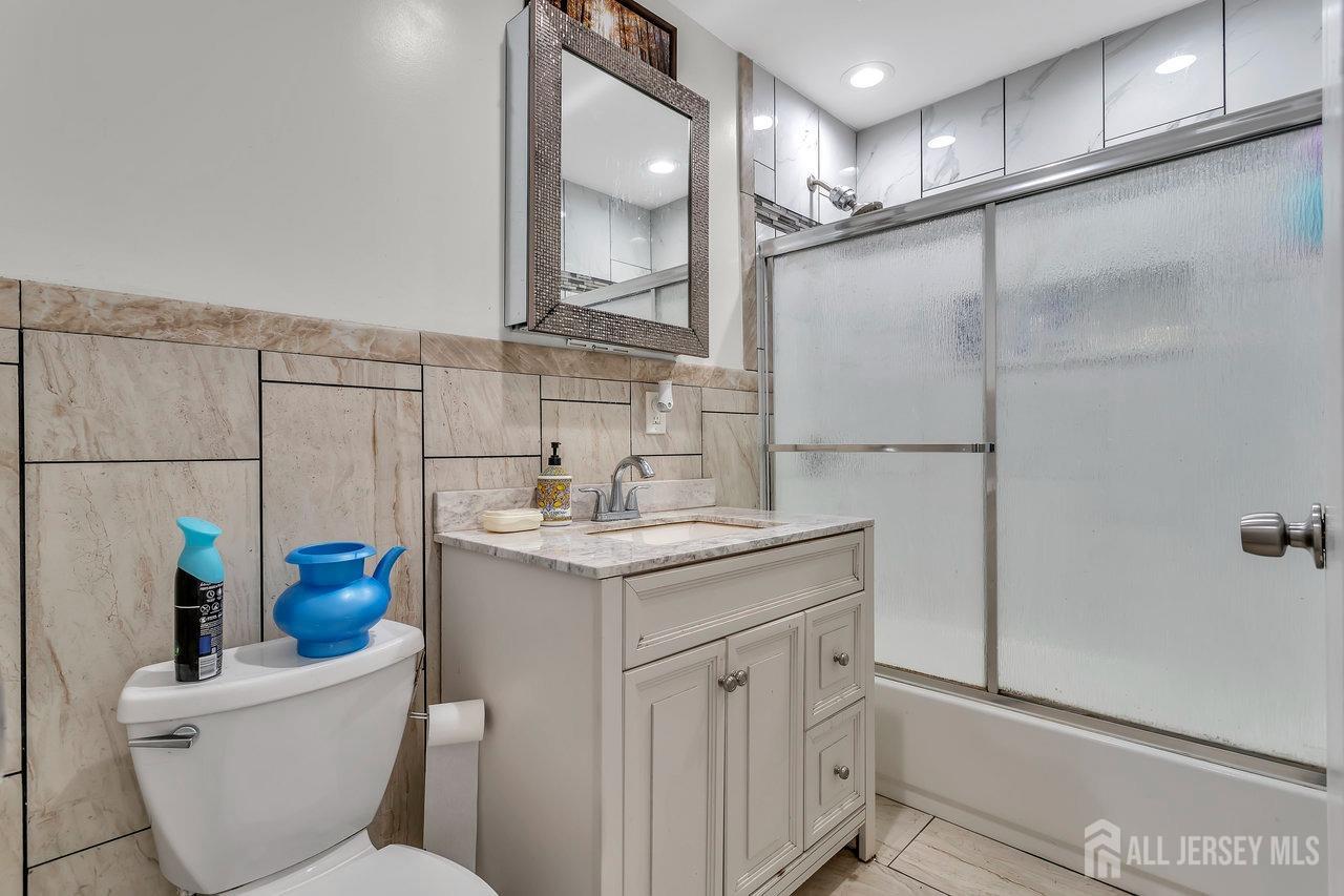 109 S Harrison Avenue