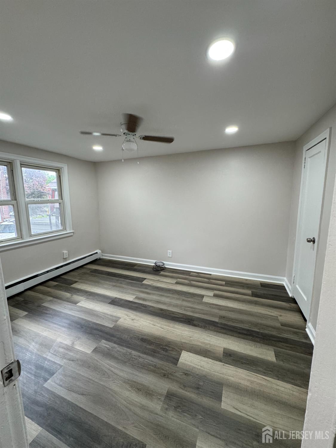 2451 Saint Georges Avenue