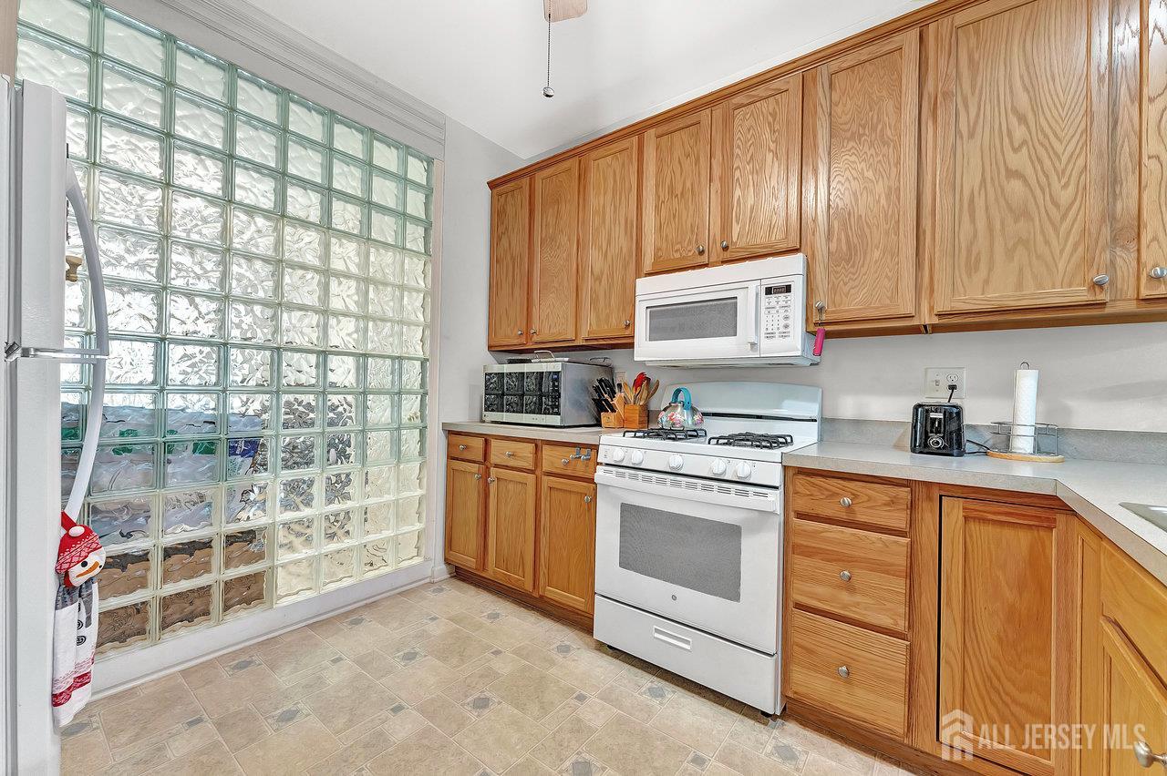 32 Prusakowski Boulevard