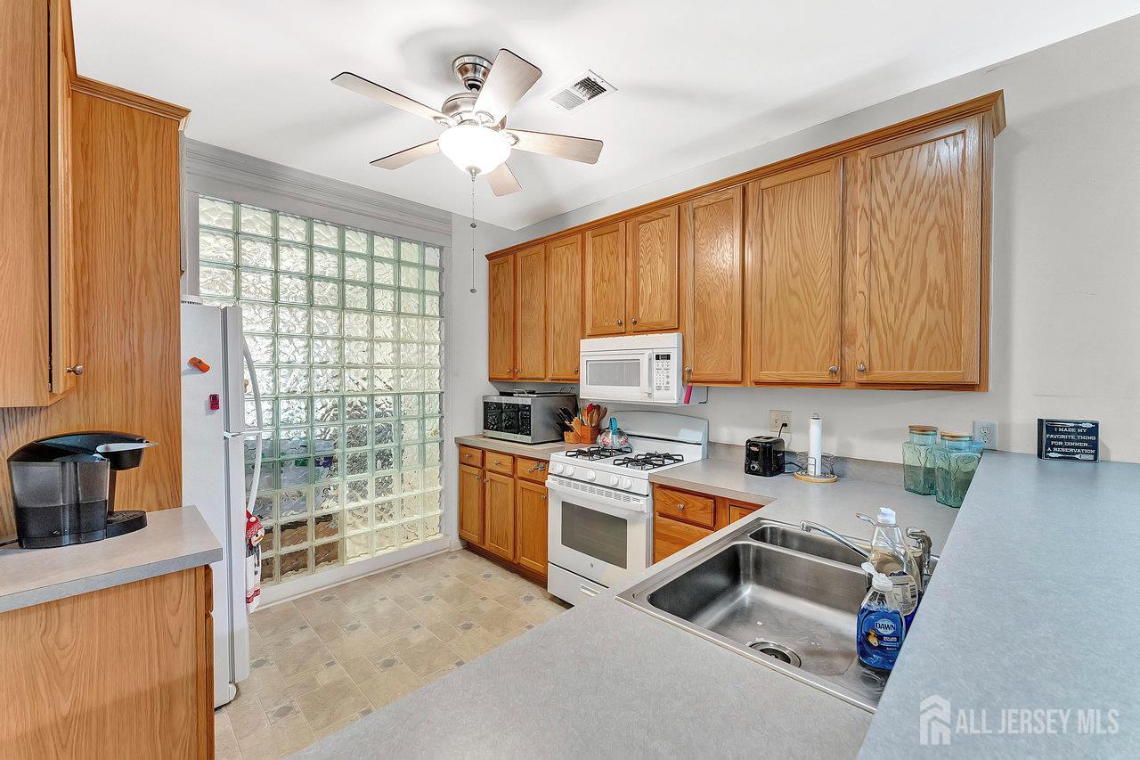 32 Prusakowski Boulevard