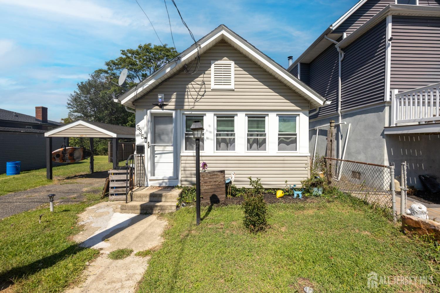 535 Lorillard Avenue