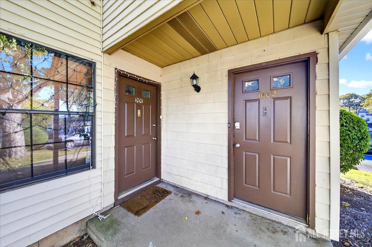 1002 Woodbridge Commons Way