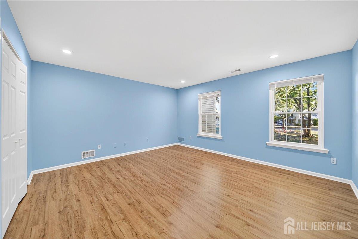 1002 Woodbridge Commons Way