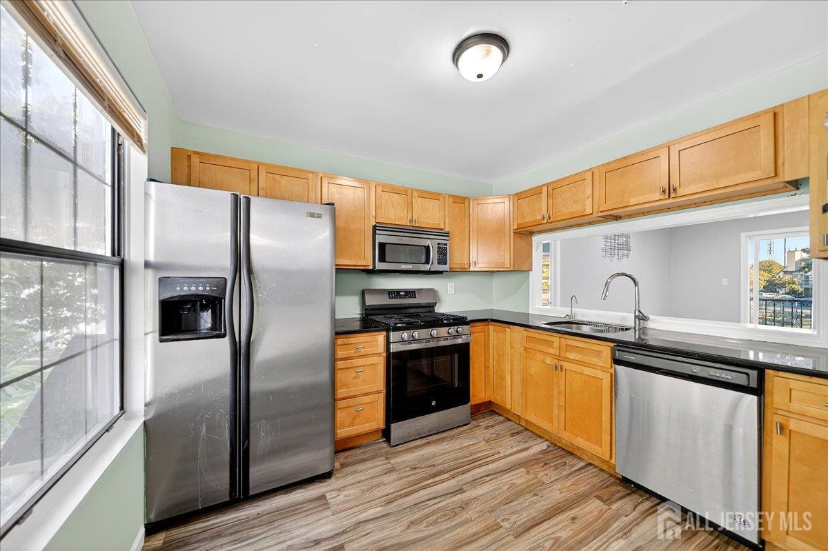 1002 Woodbridge Commons Way