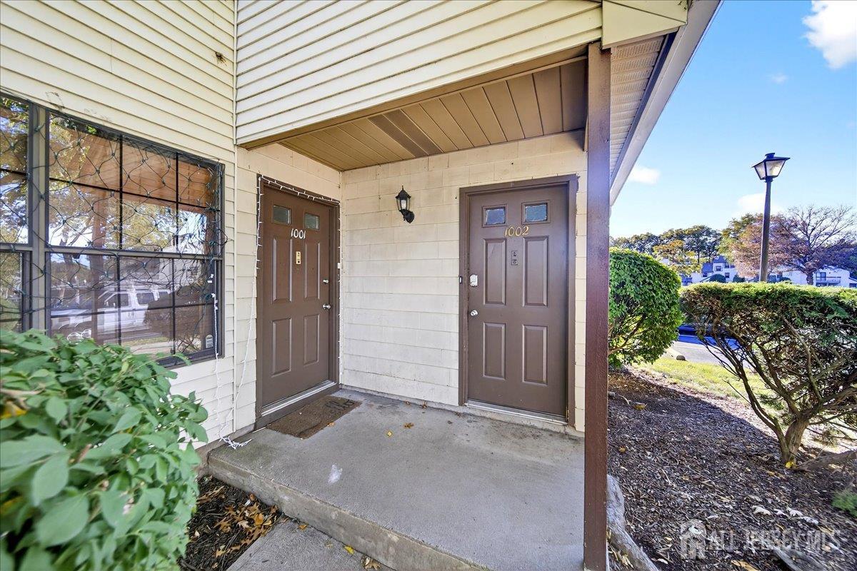 1002 Woodbridge Commons Way