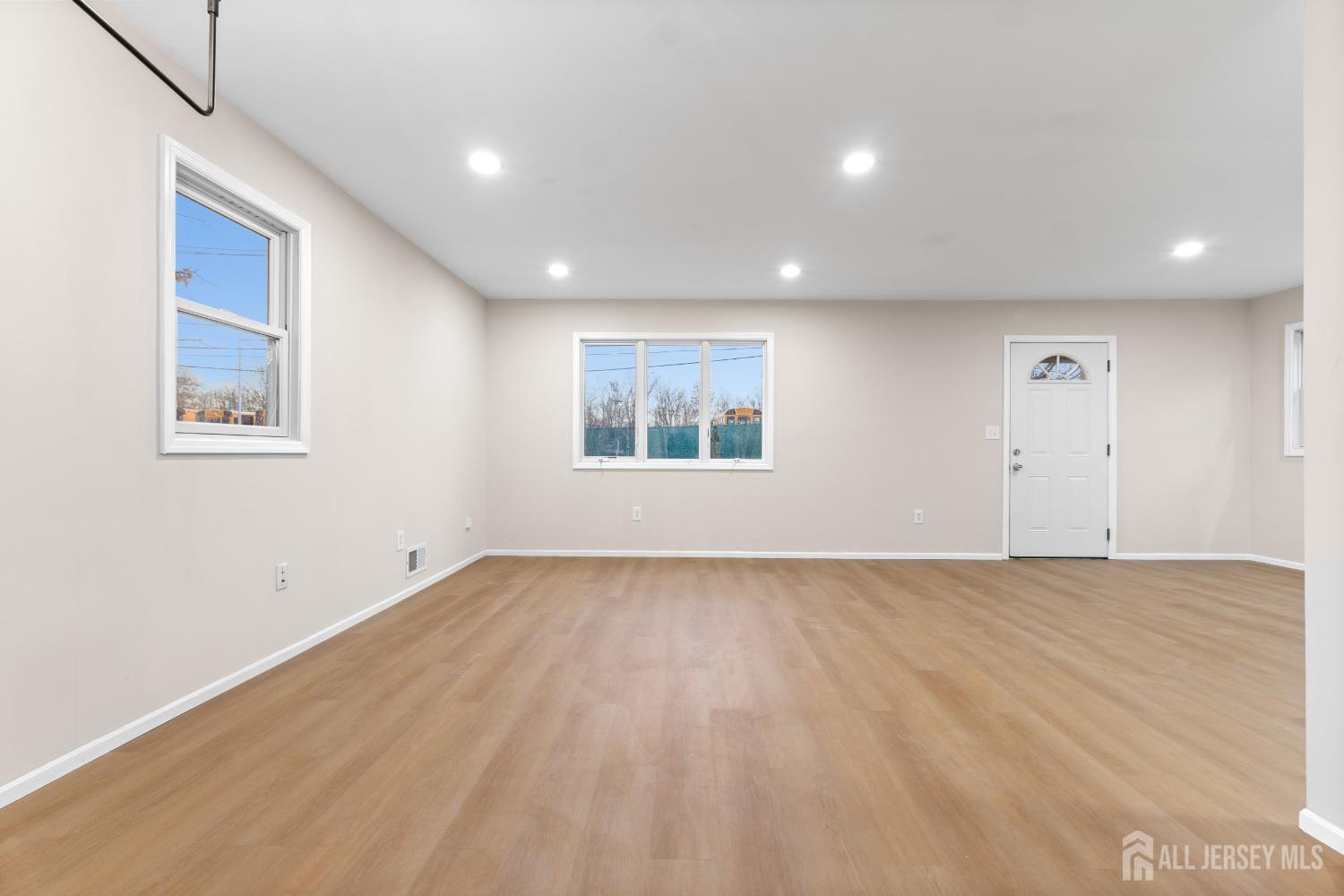 945 Lincoln Boulevard