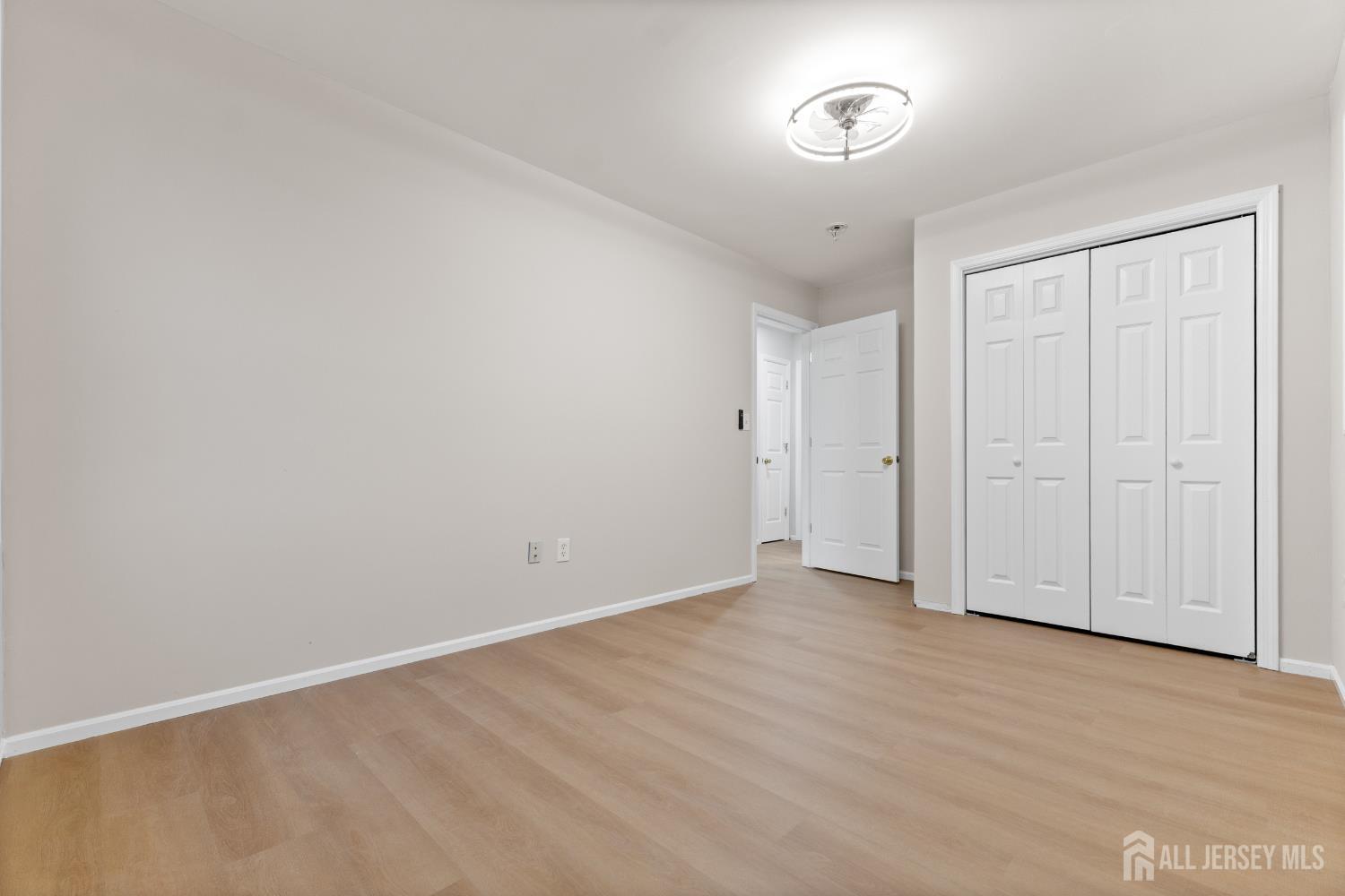 945 Lincoln Boulevard