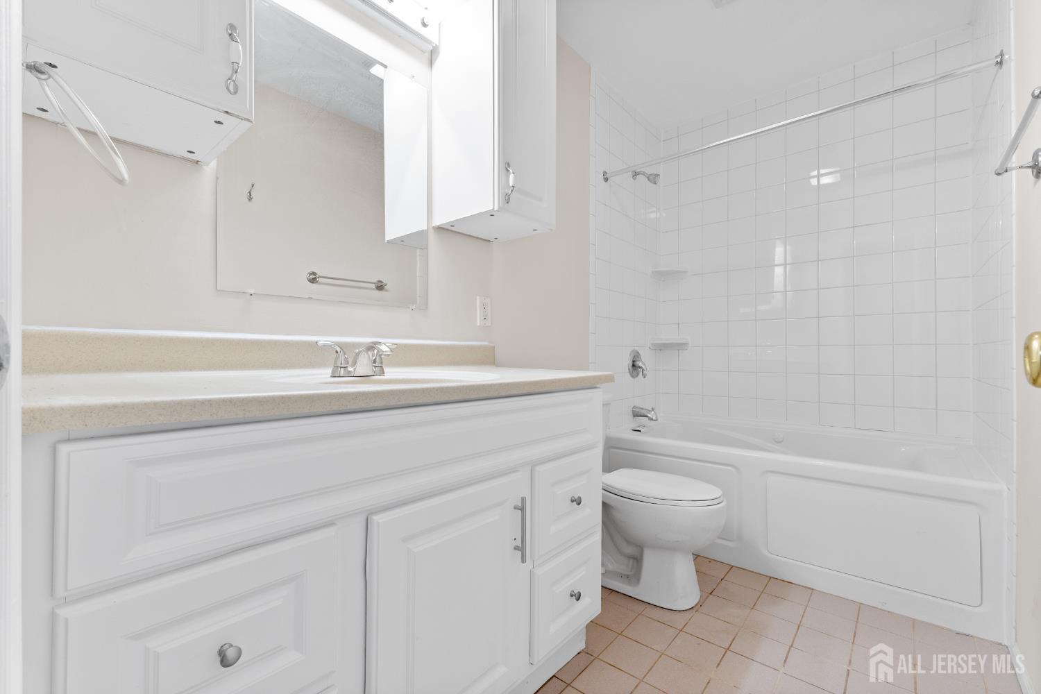 945 Lincoln Boulevard