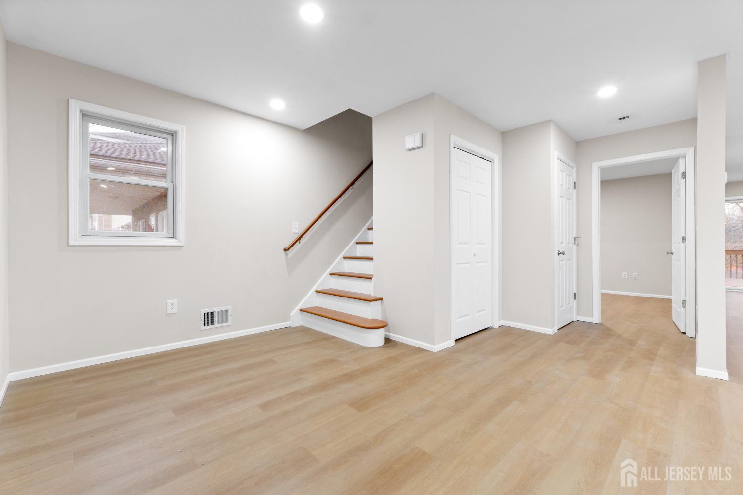 945 Lincoln Boulevard