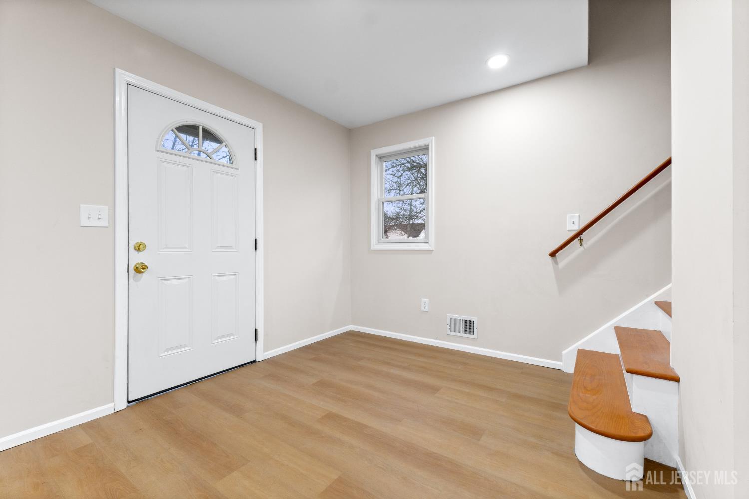 945 Lincoln Boulevard