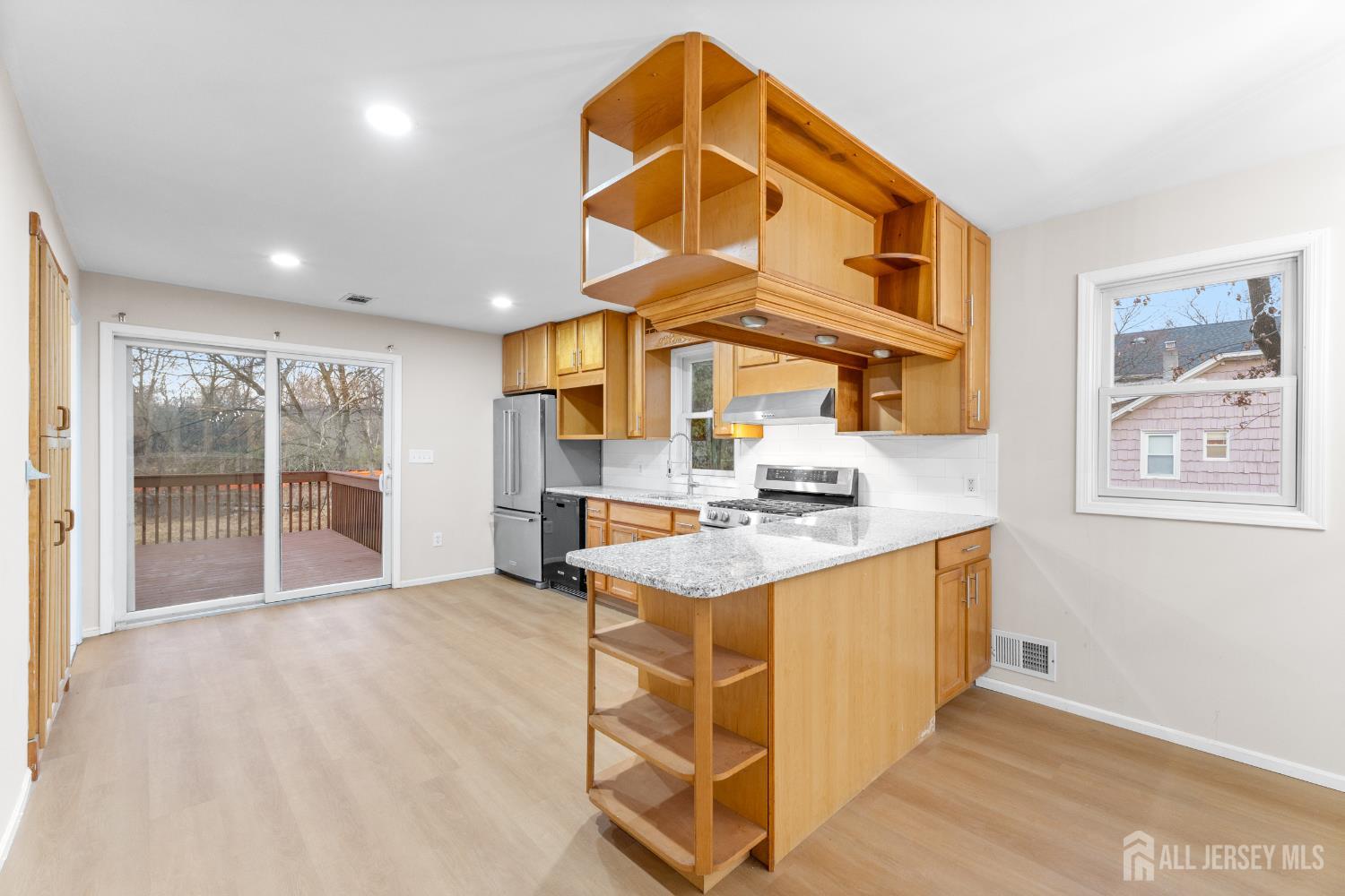 945 Lincoln Boulevard