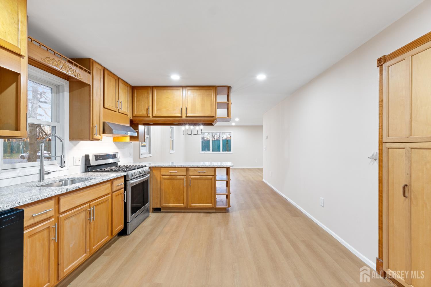 945 Lincoln Boulevard