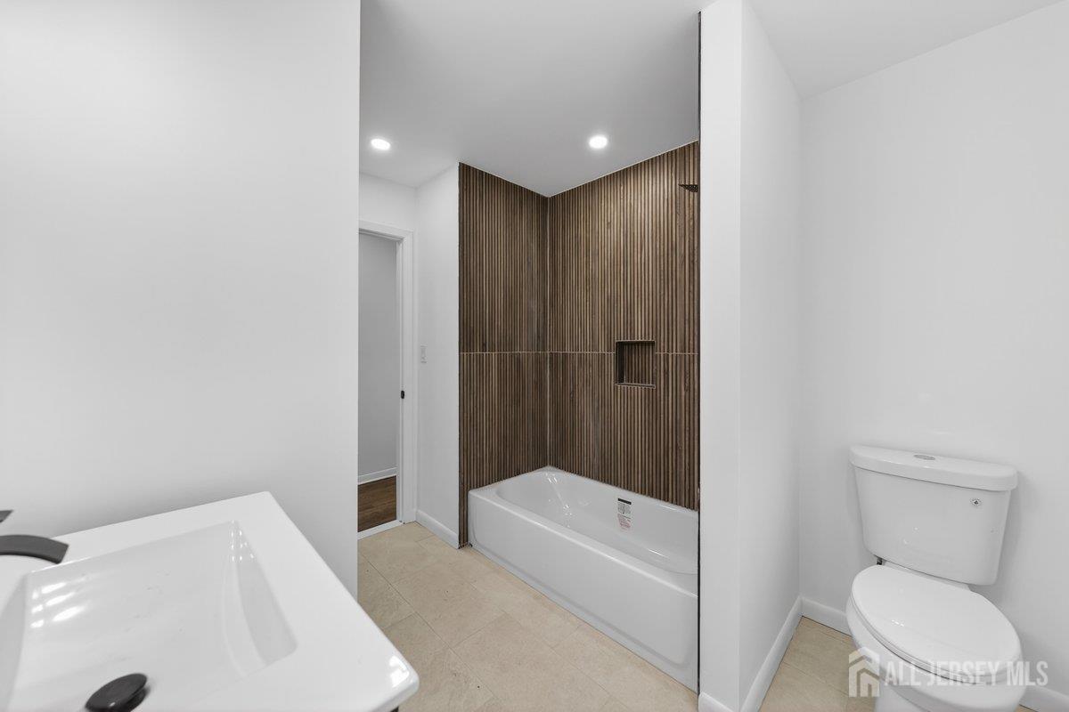 1087 Blandford Avenue