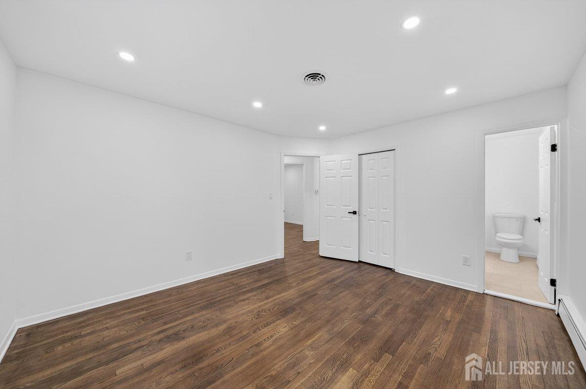 1087 Blandford Avenue