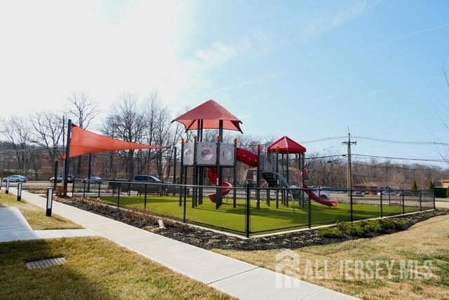 101 Peyton Place # 135