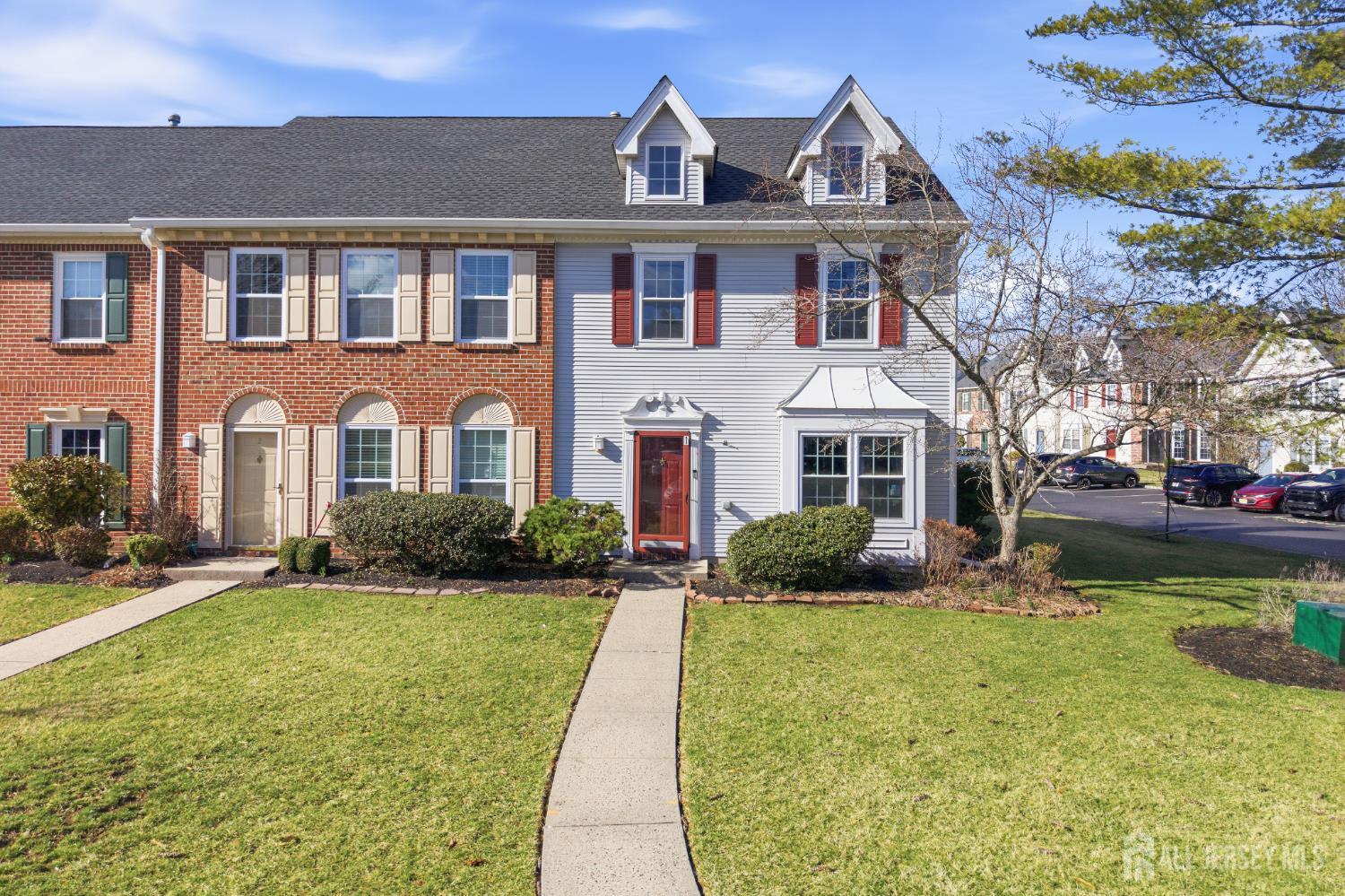 1 Dartmouth Way