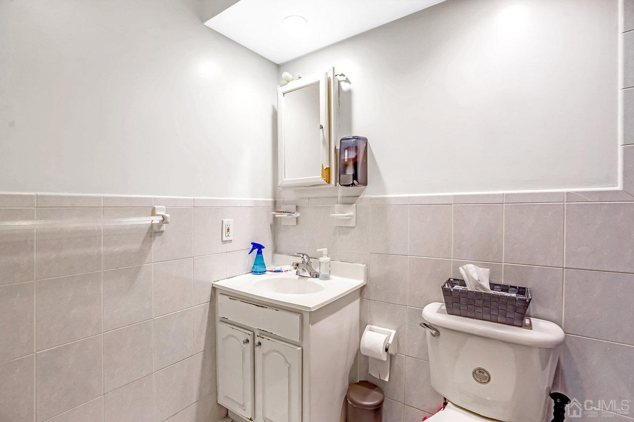 125 Elizabeth Avenue