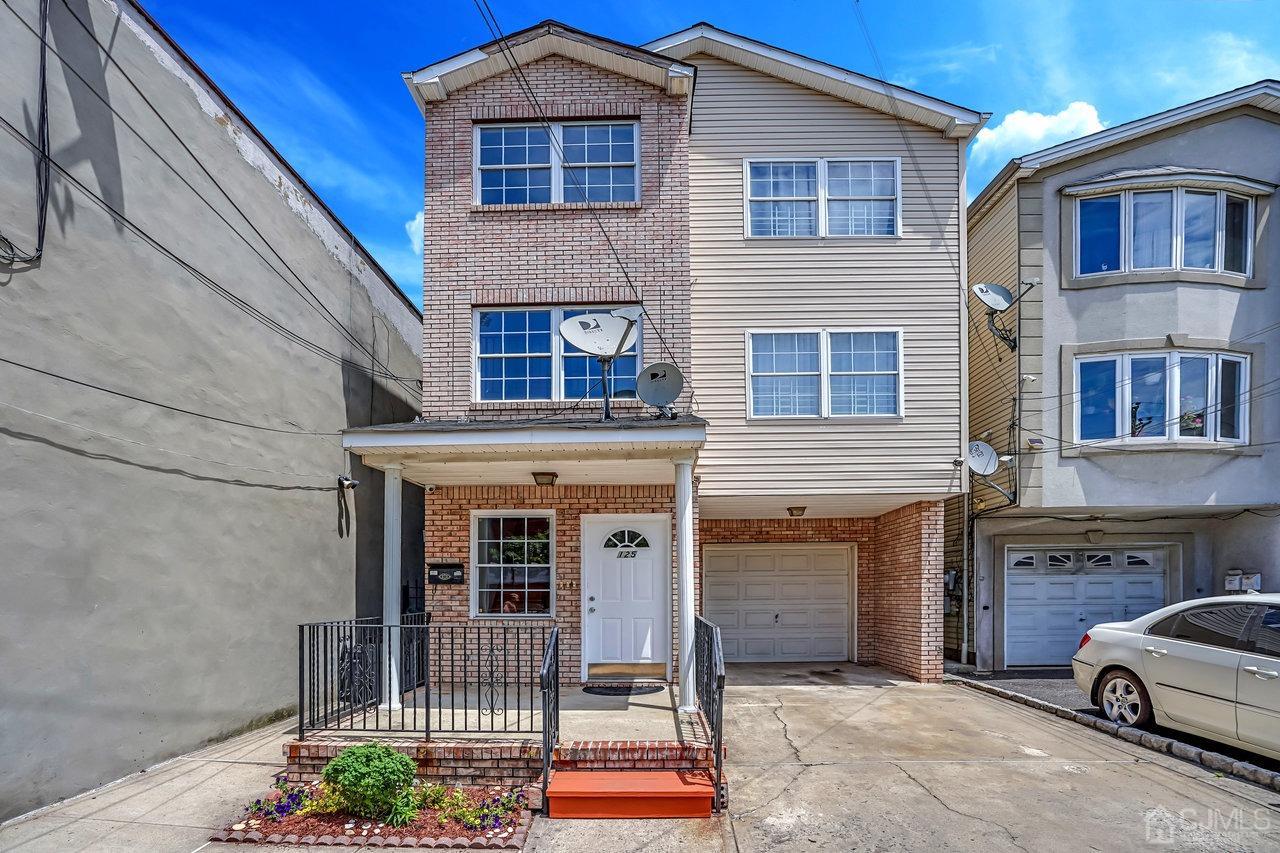 125 Elizabeth Avenue