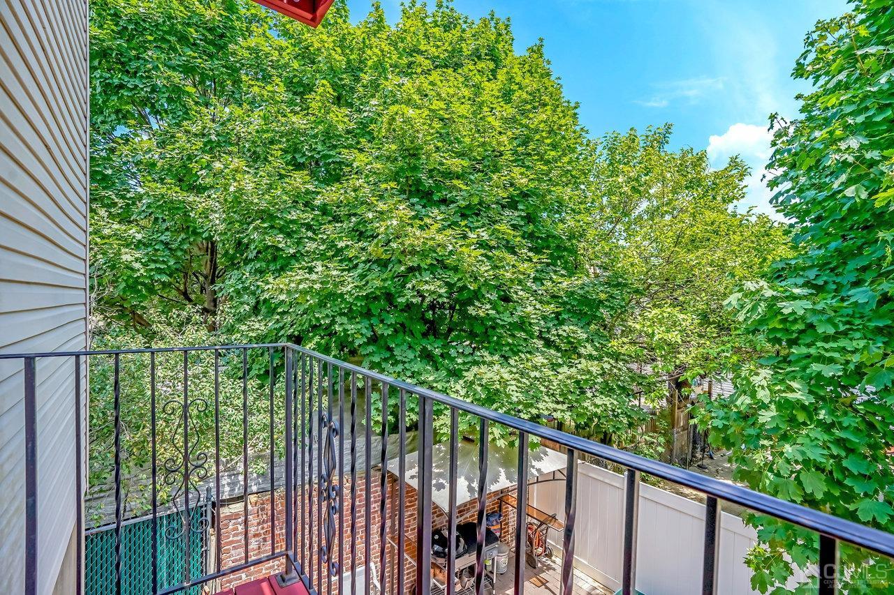 125 Elizabeth Avenue