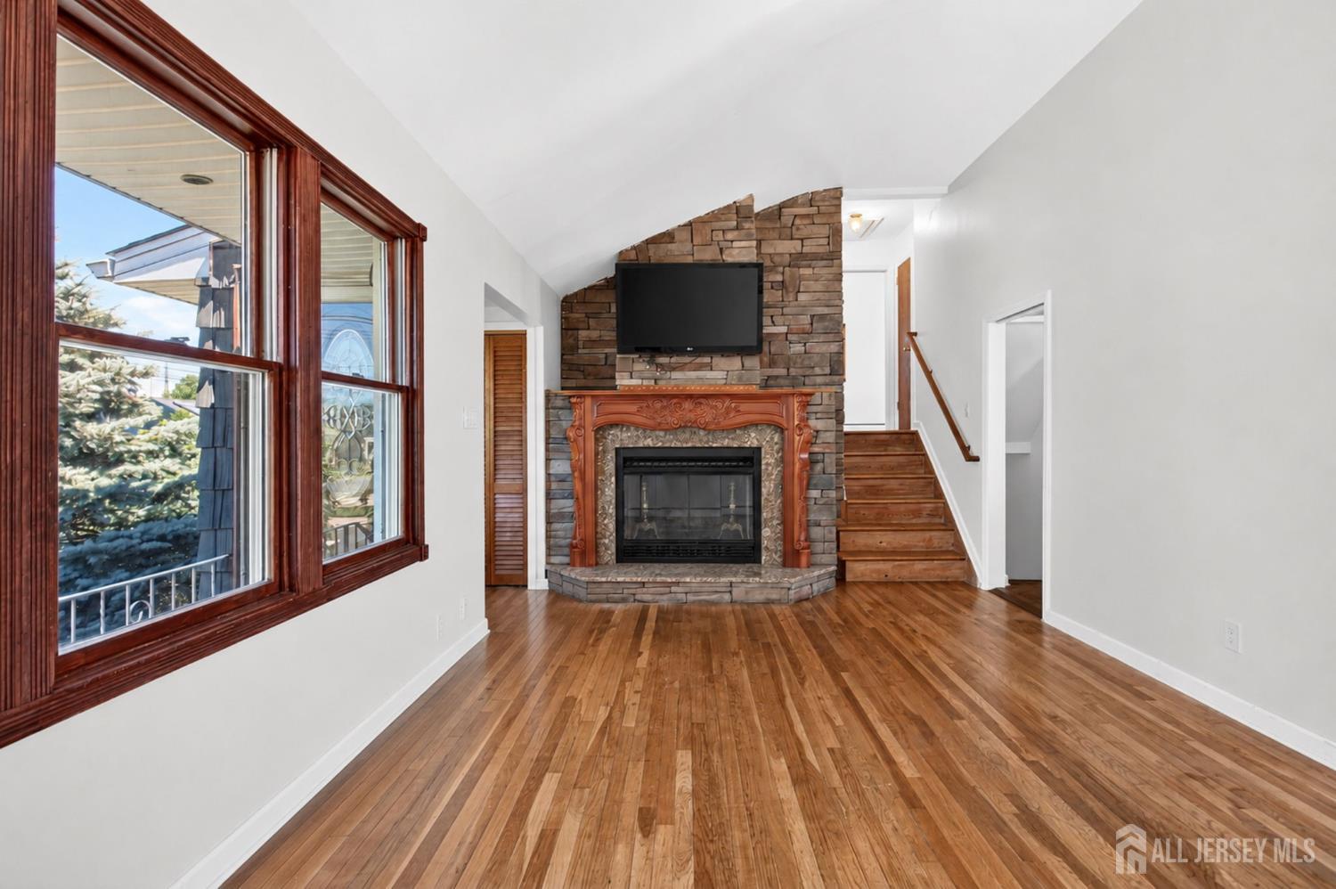 52 Jackson Avenue