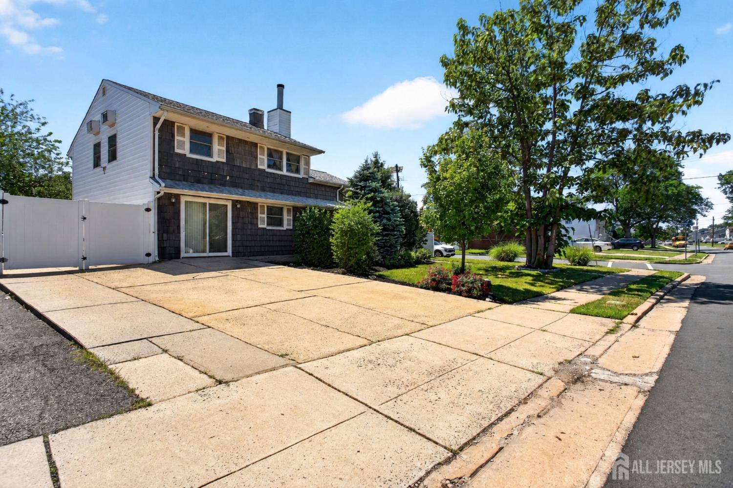 52 Jackson Avenue