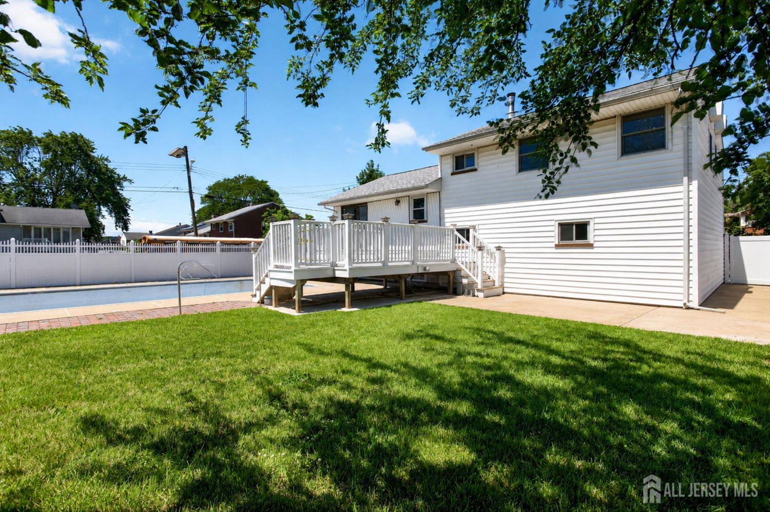52 Jackson Avenue