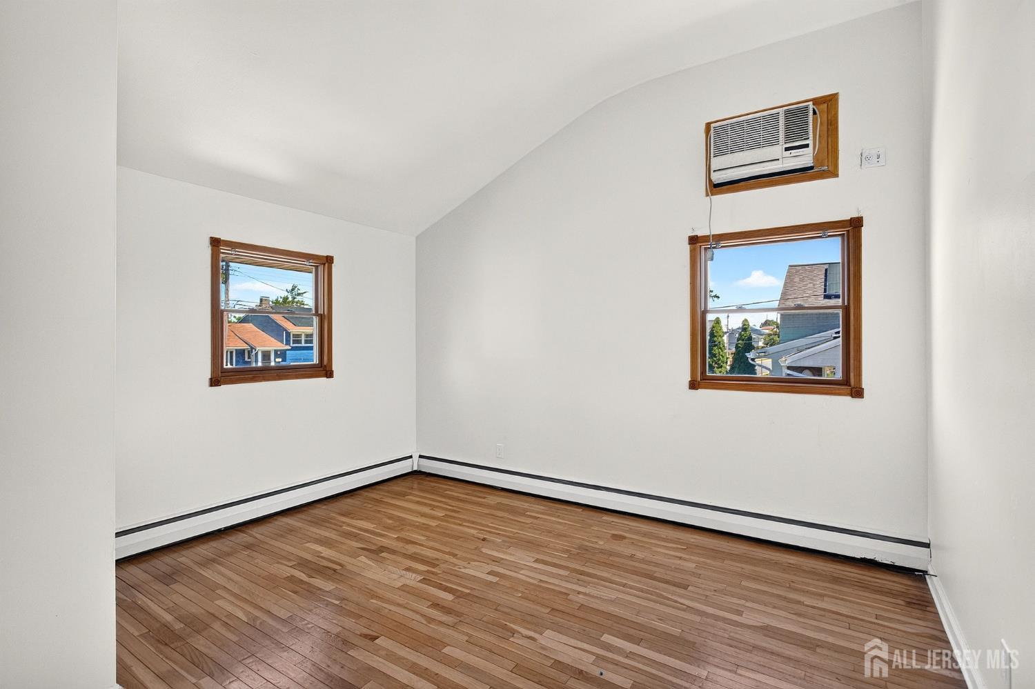 52 Jackson Avenue