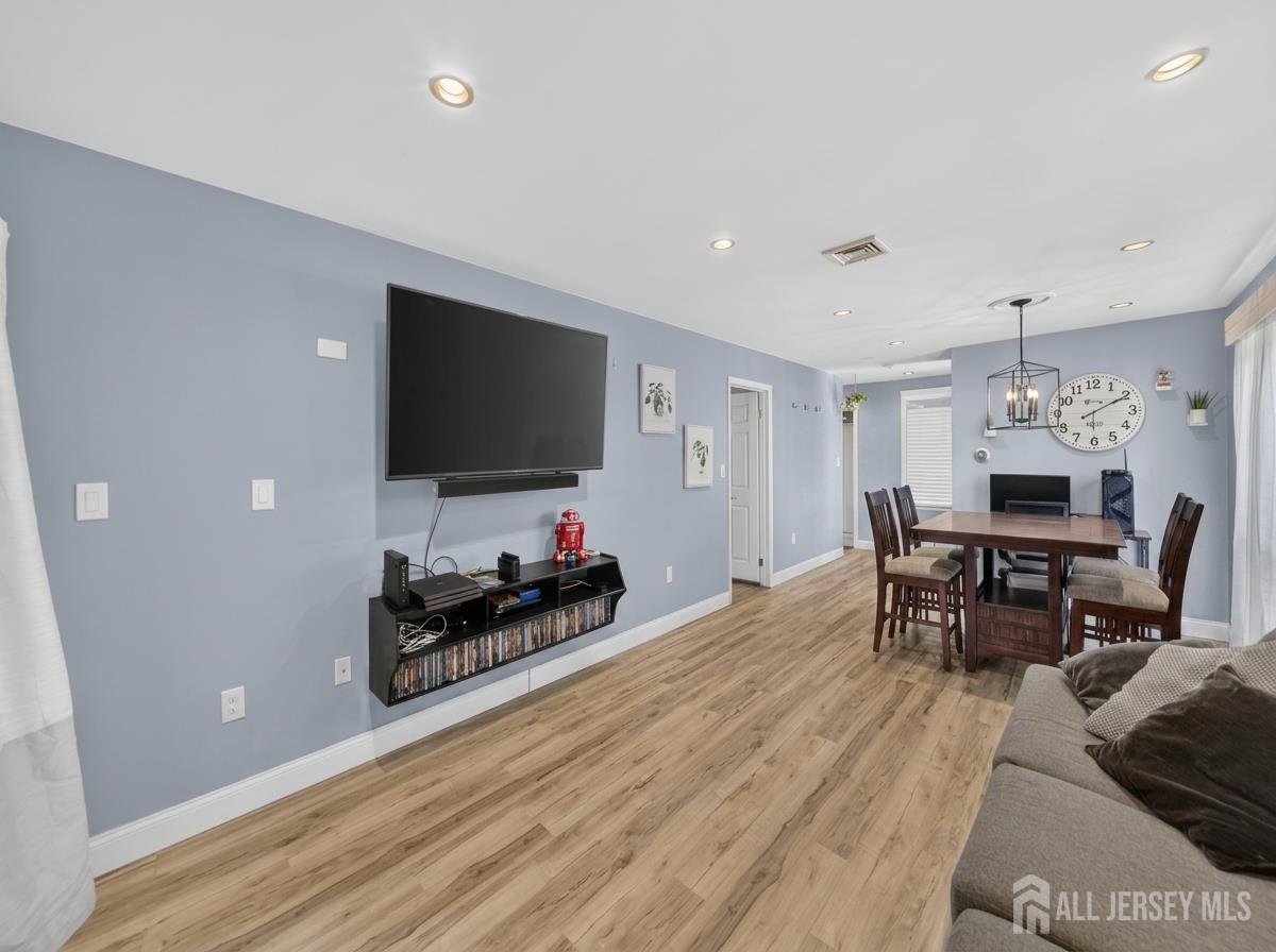 320 Knight Court