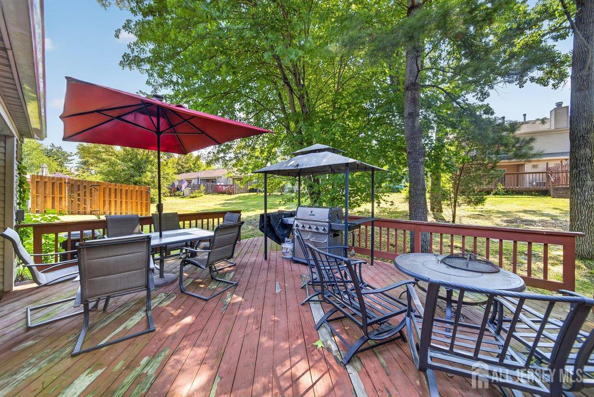 320 Knight Court