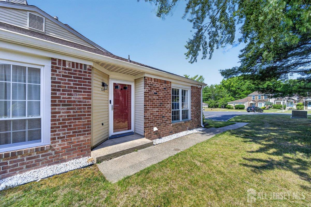 320 Knight Court