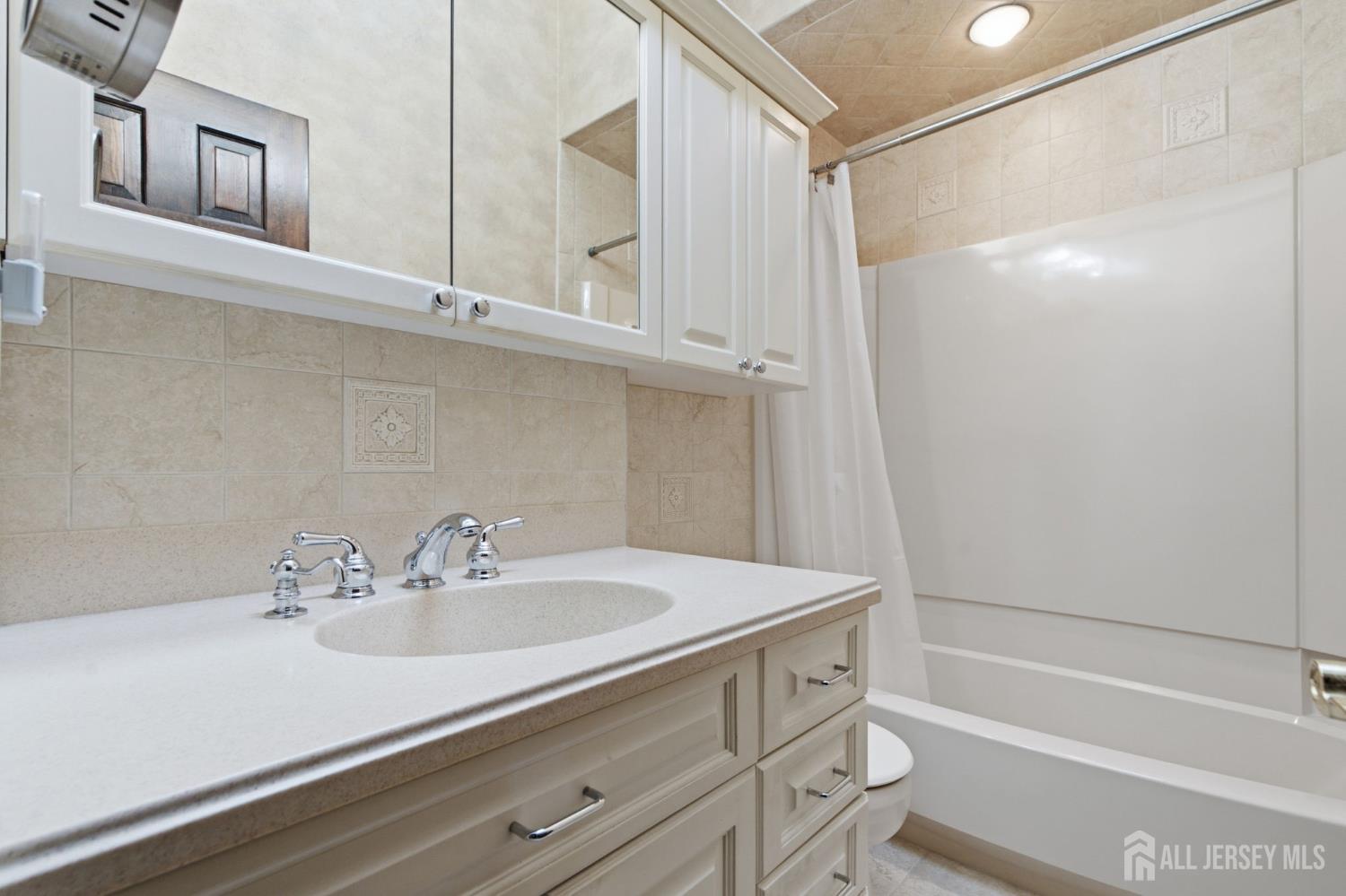 1453 Tooz Place