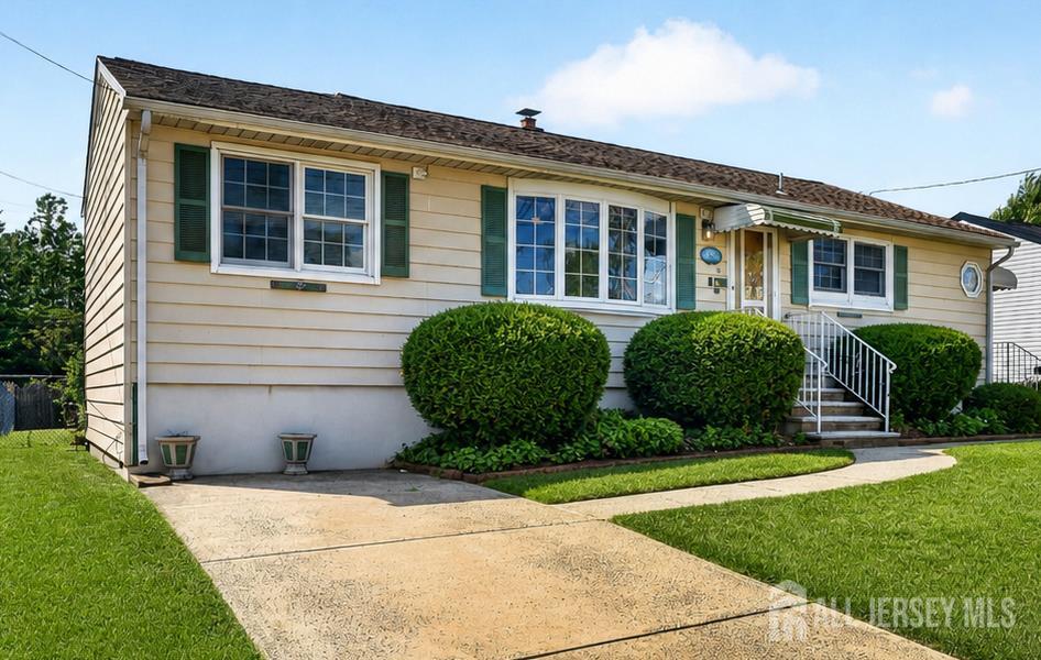 23 Monroe Avenue