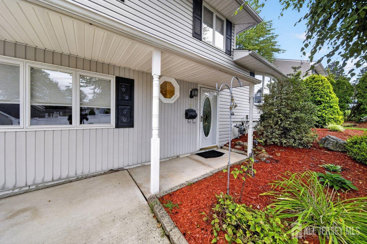 5 Ridge Road