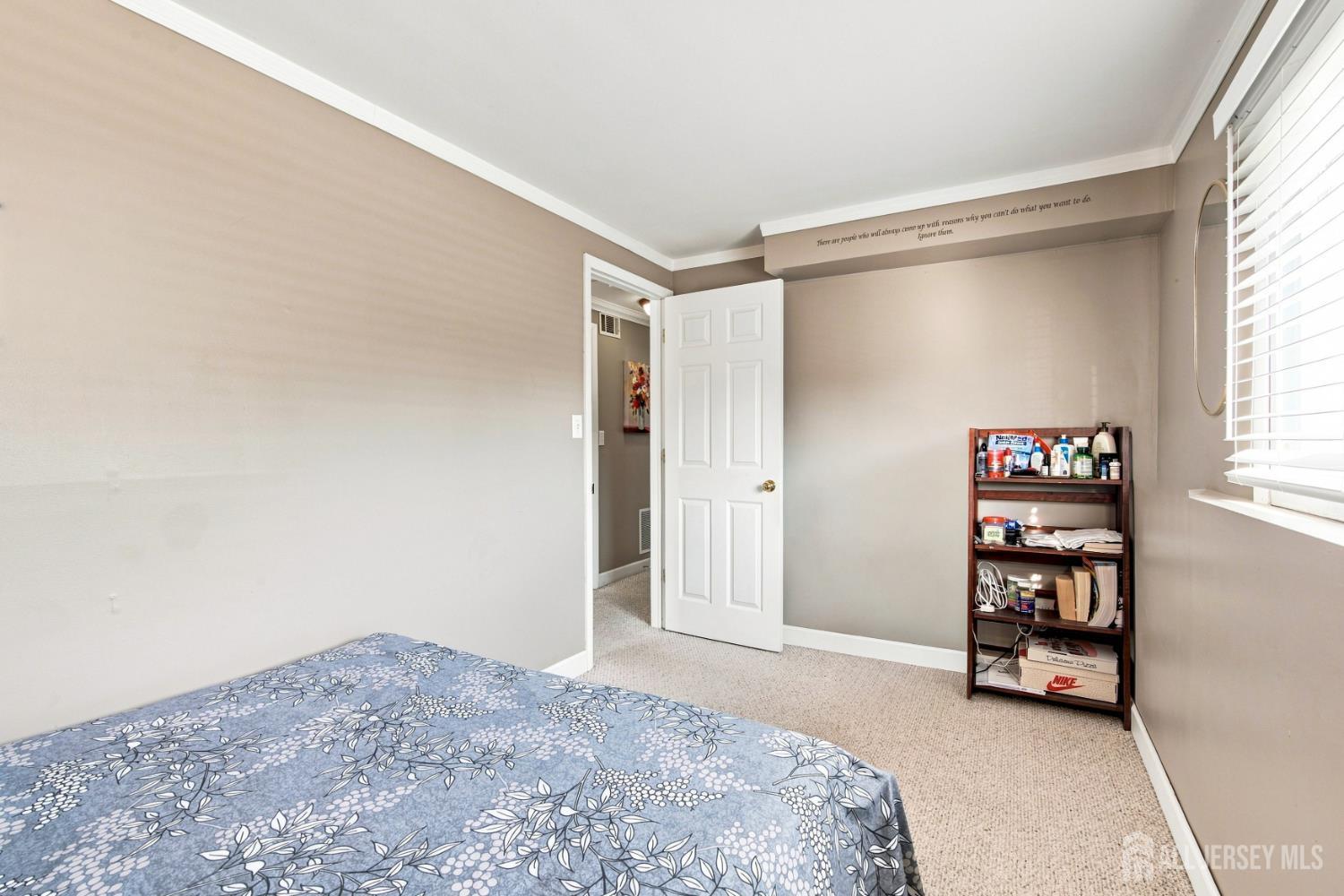 85 E Laurel Street