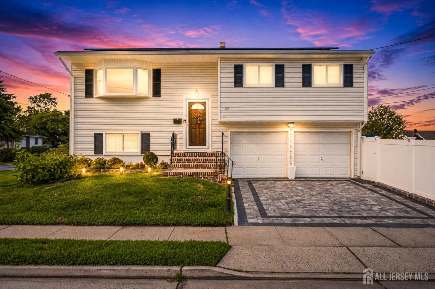 85 E Laurel Street
