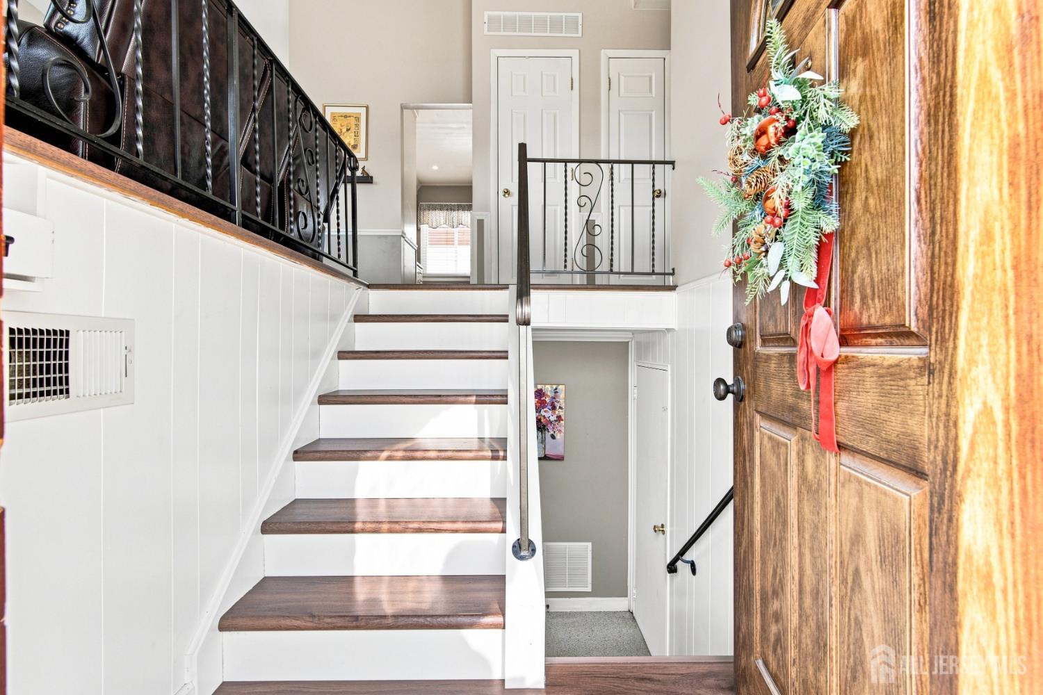 85 E Laurel Street
