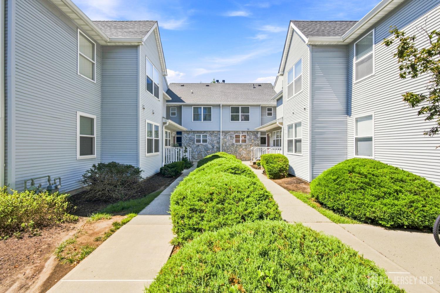 30 Kensington Drive