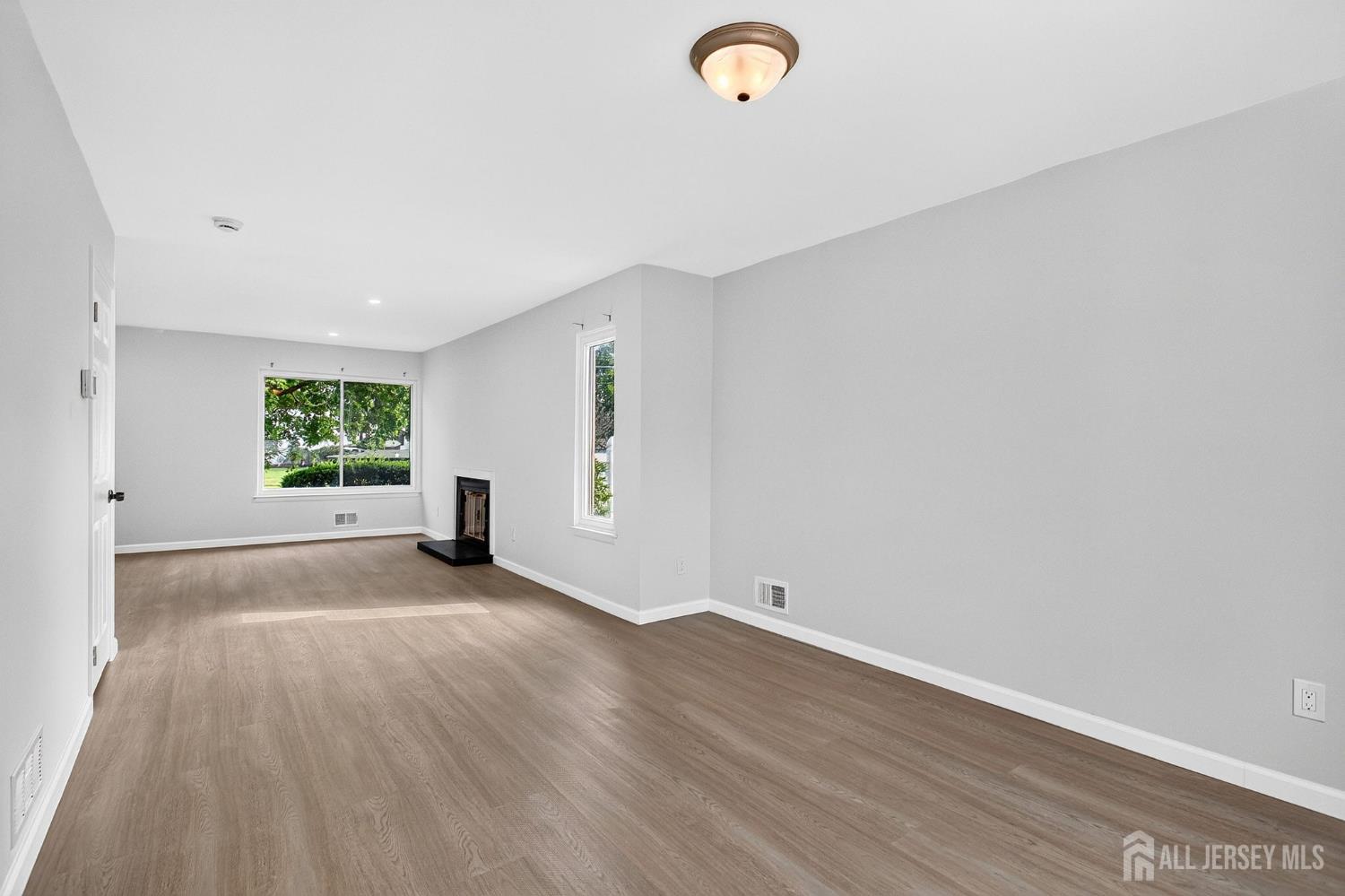 210 Oak Tree Avenue
