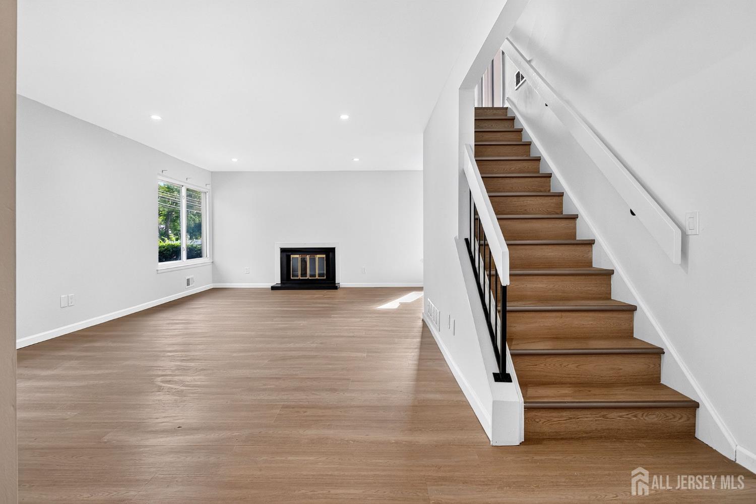 210 Oak Tree Avenue