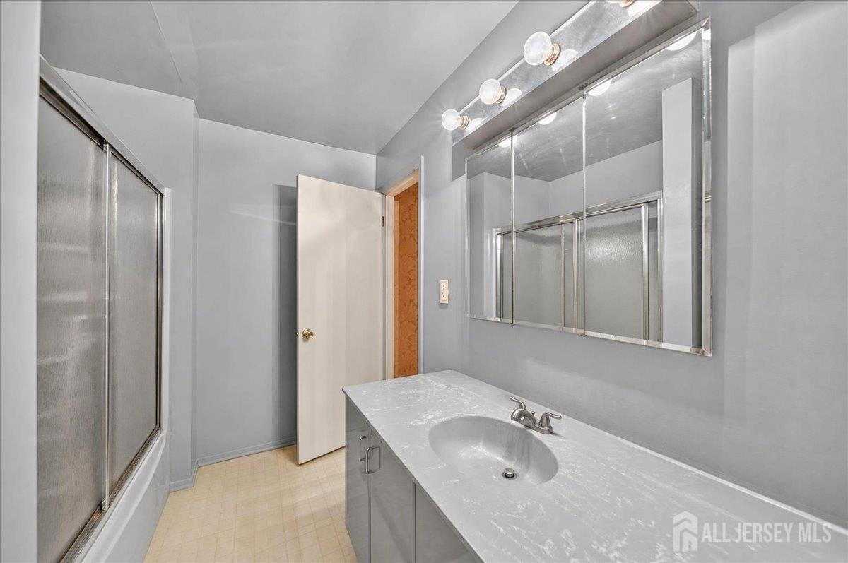 38 Deerfield Lane